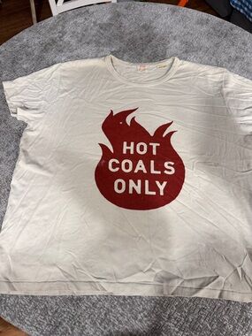 Levi's Cream Short Sleeve Tee with Vintage Red Logo